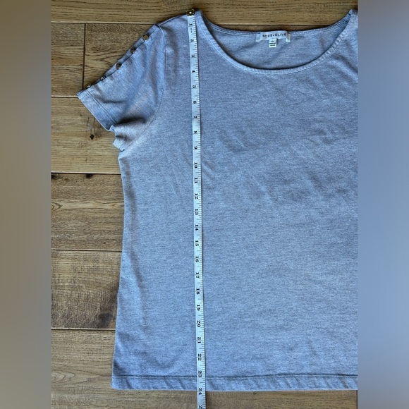 Rose & Olive Gray Short Sleeve T-Shirt with Silver Button Sleeves size XL - Picture 12 of 12